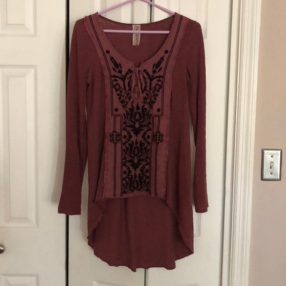 Free People high/low tunic with embroidery. - Picture 1 of 4